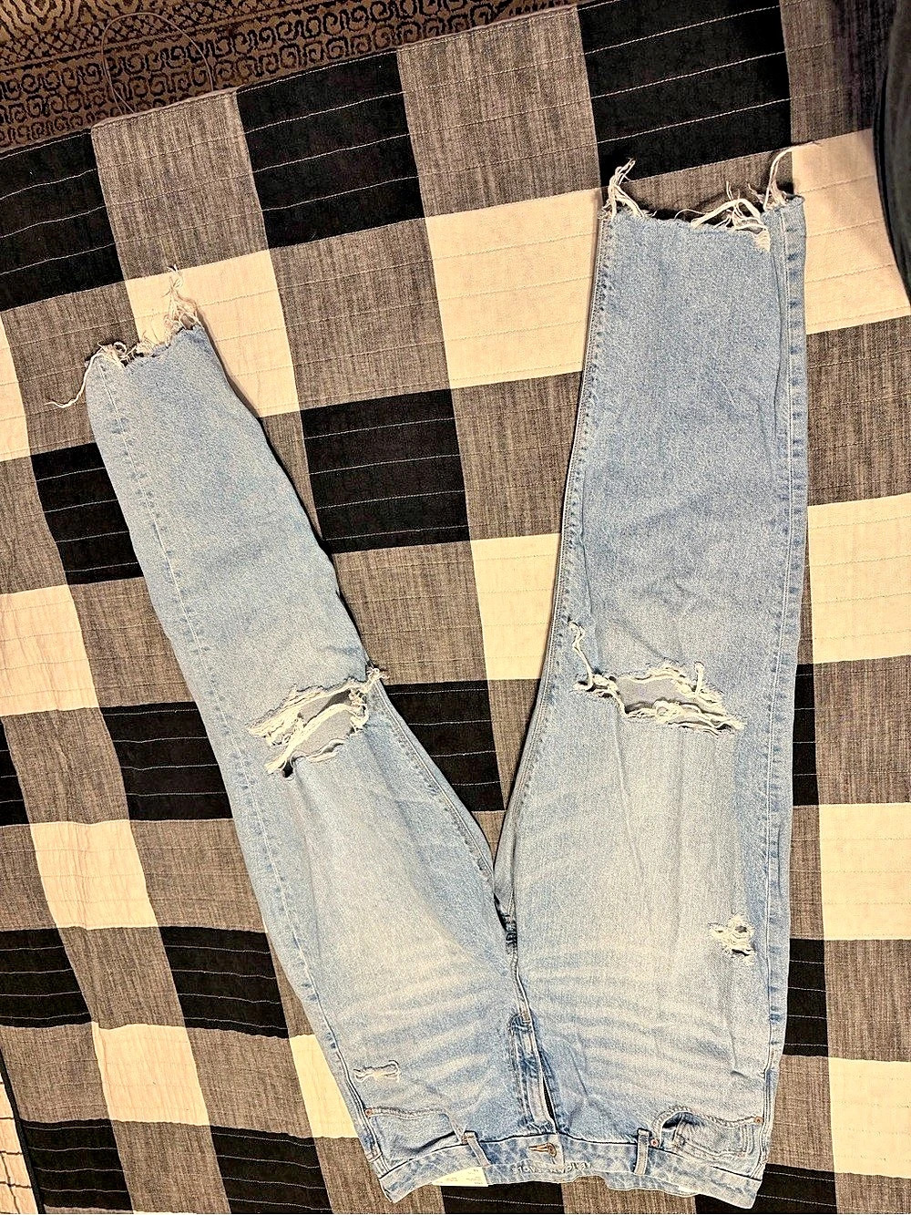 American Eagle Curvy Distressed Boyfriend Jeans in Blue Waist 18